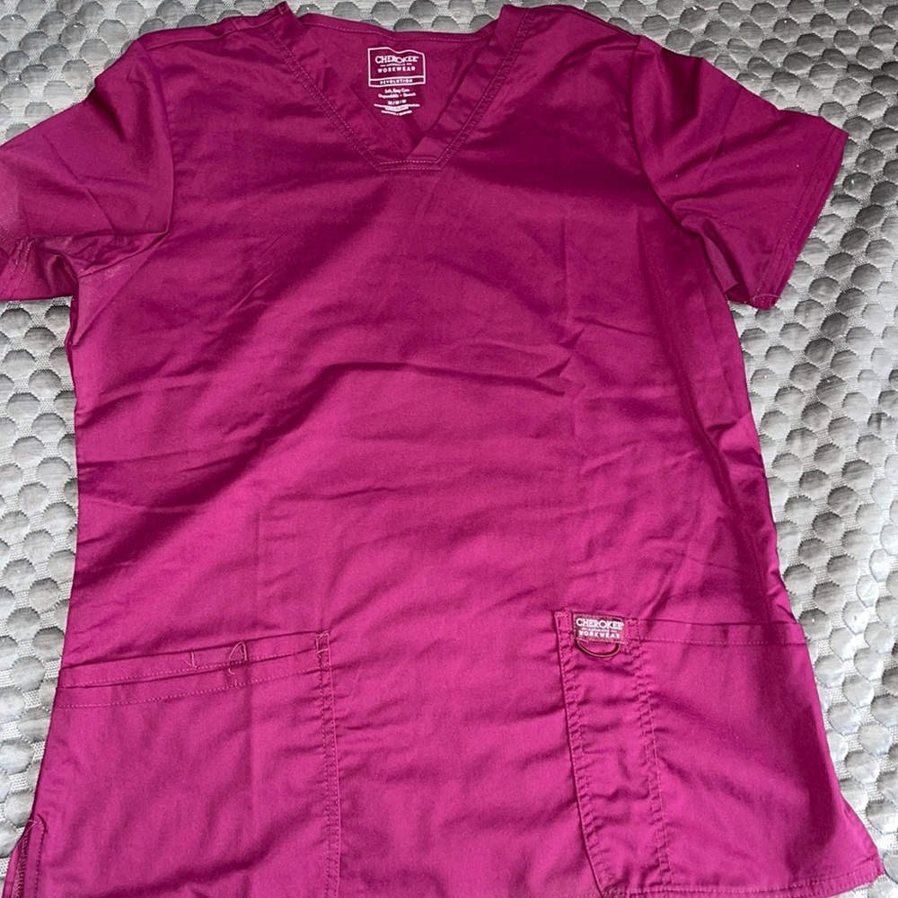 New w/o tags Women’s Cherokee Scrub Top